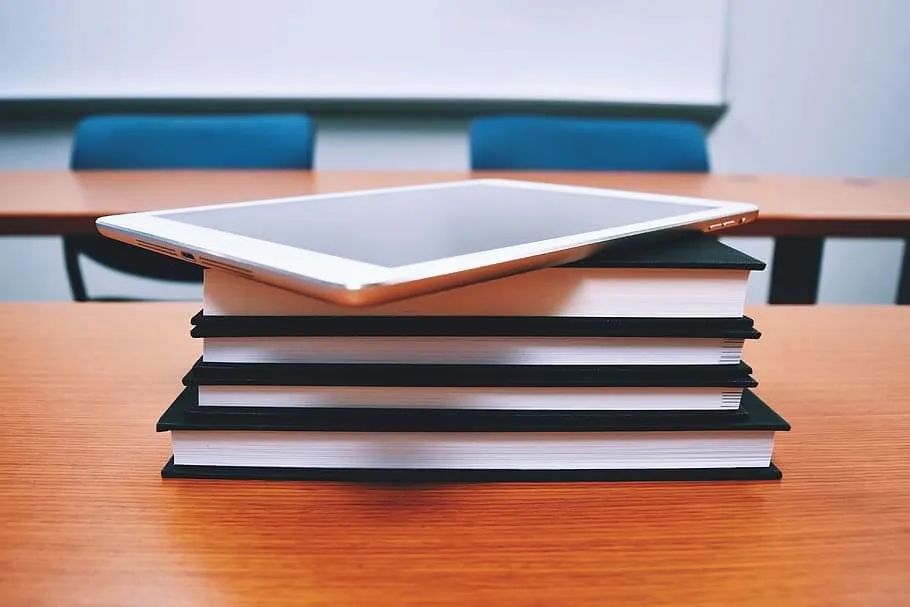 Какие нюансы необходимо учесть чтобы успешно написать курсовую работу по истории?